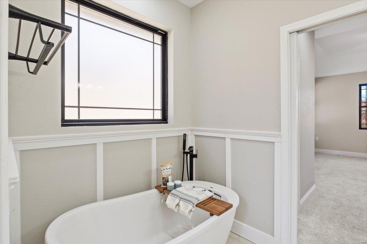 LA Riva Estates #2 - Residential