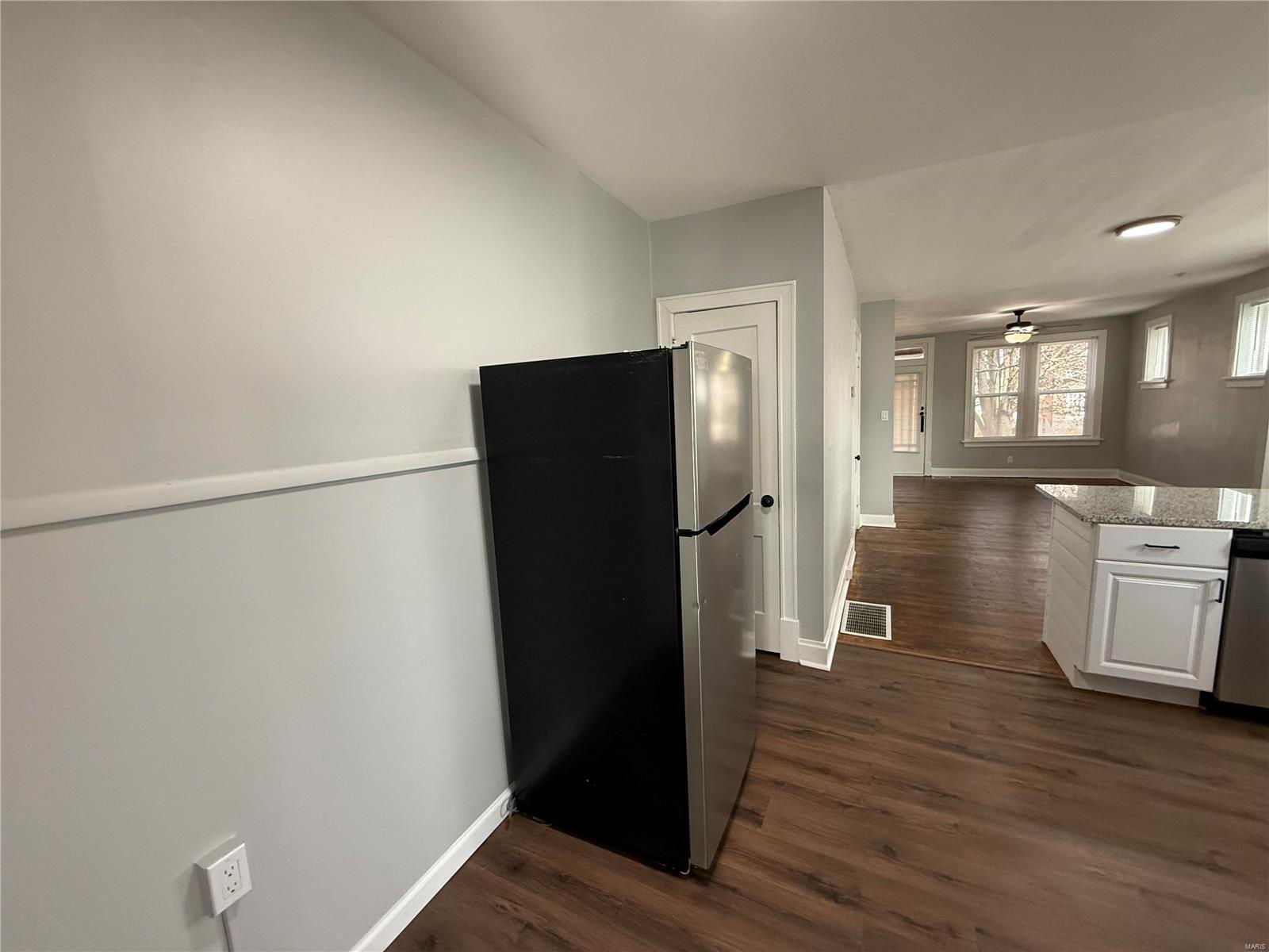 St Louis, Missouri 63109, United States, 2 Bedrooms Bedrooms, ,1 BathroomBathrooms,Residential,Pending,27248