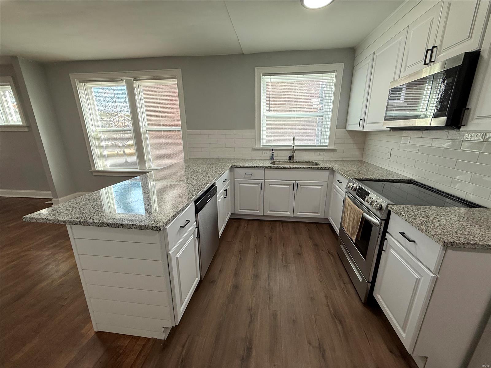 St Louis, Missouri 63109, United States, 2 Bedrooms Bedrooms, ,1 BathroomBathrooms,Residential,Pending,27248