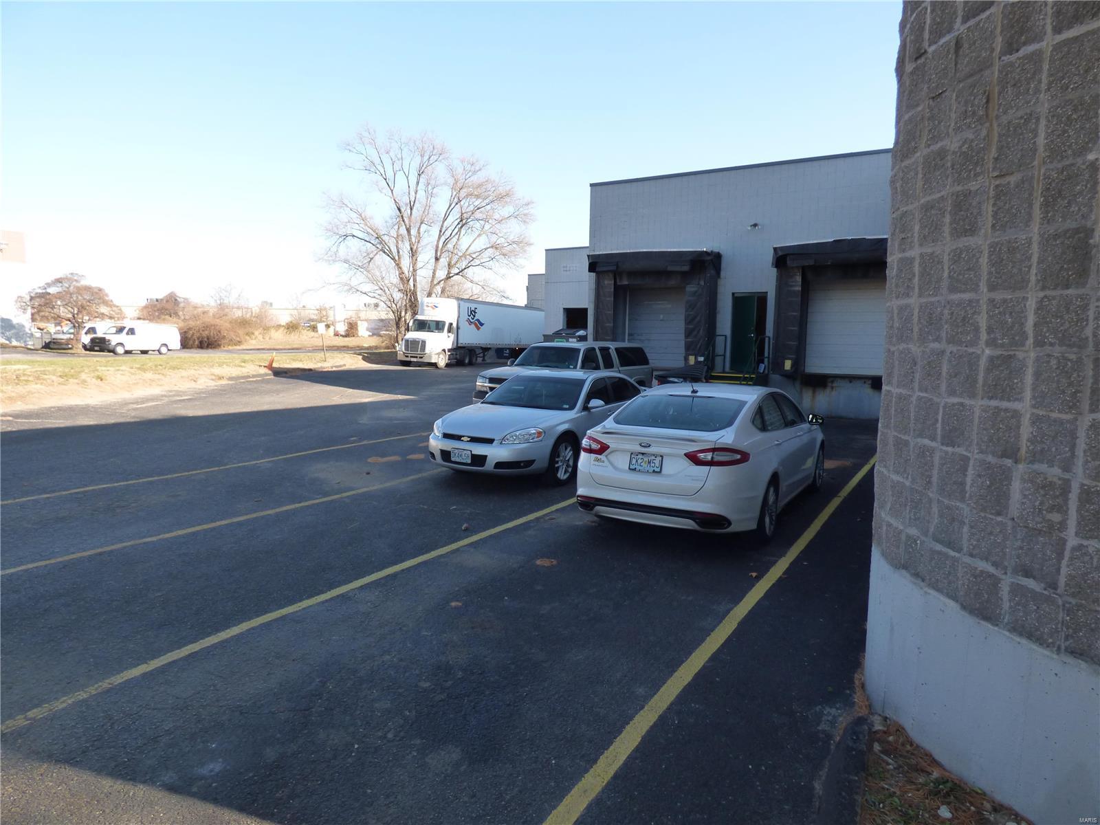 Earth City 2 Lt 4748 Amd Lt - Commercial Sale