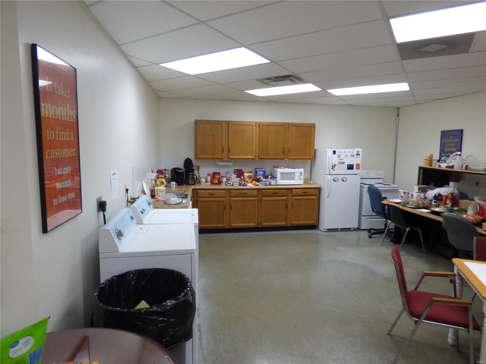 Earth City 2 Lt 4748 Amd Lt - Commercial Sale