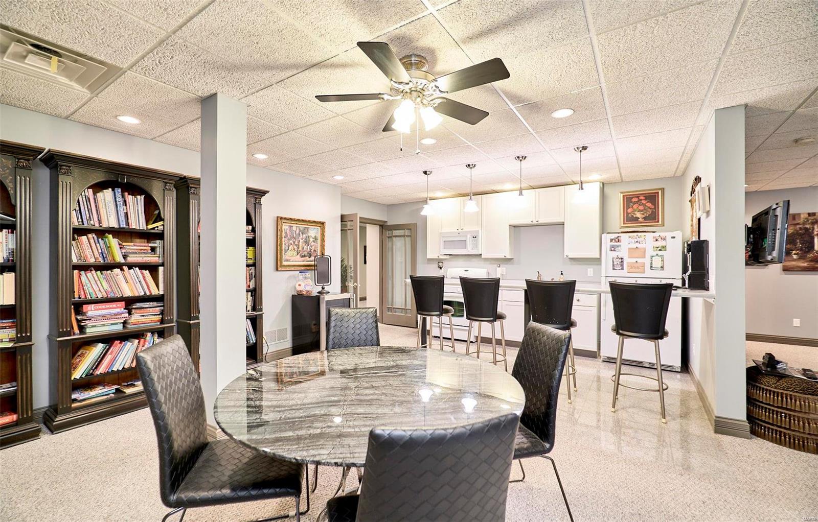 Anton Place - Residential