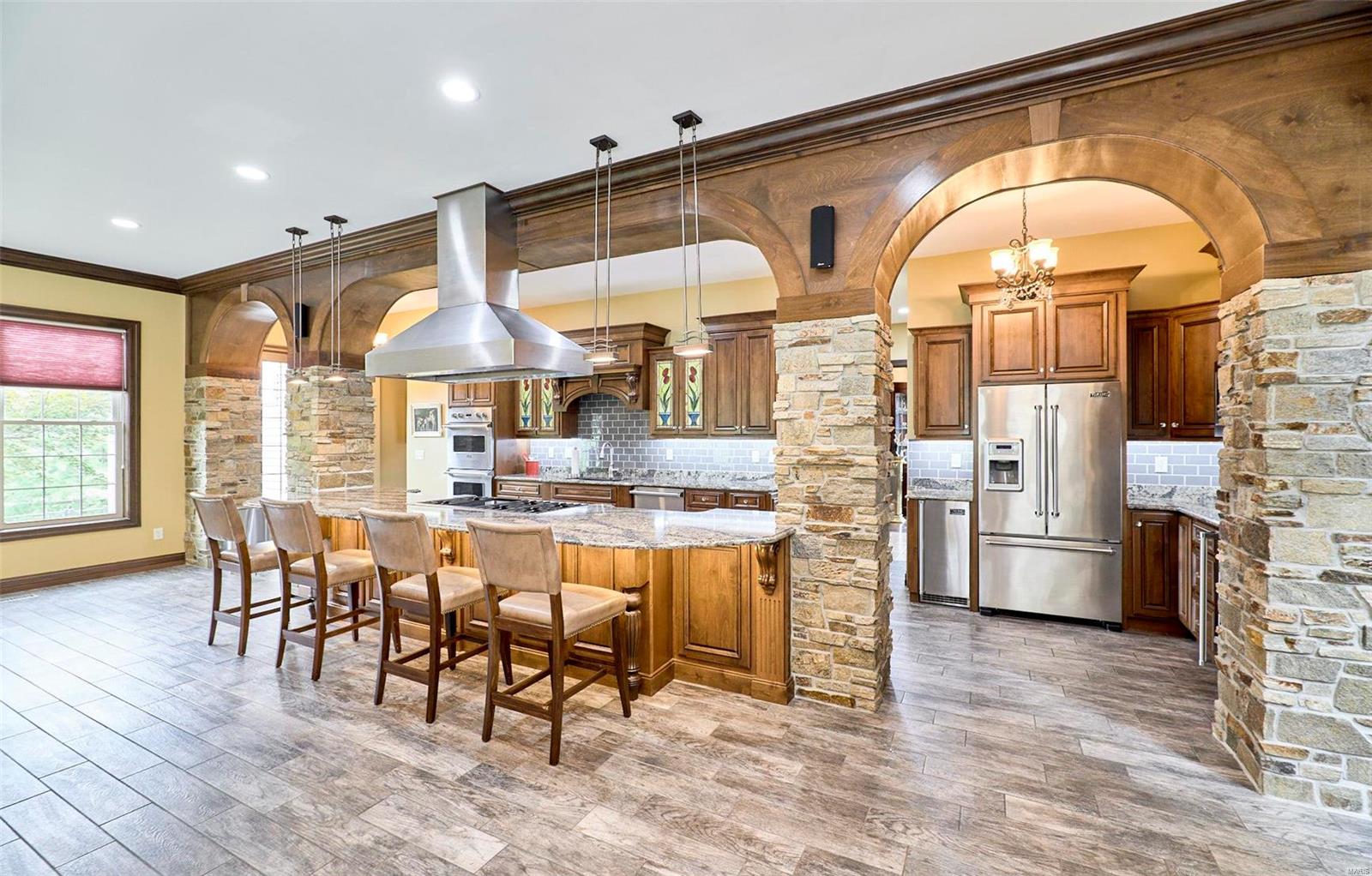 Anton Place - Residential