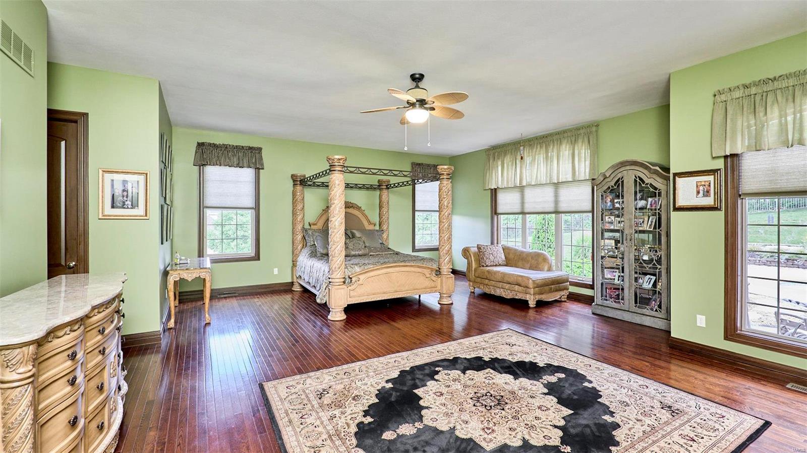 Anton Place - Residential