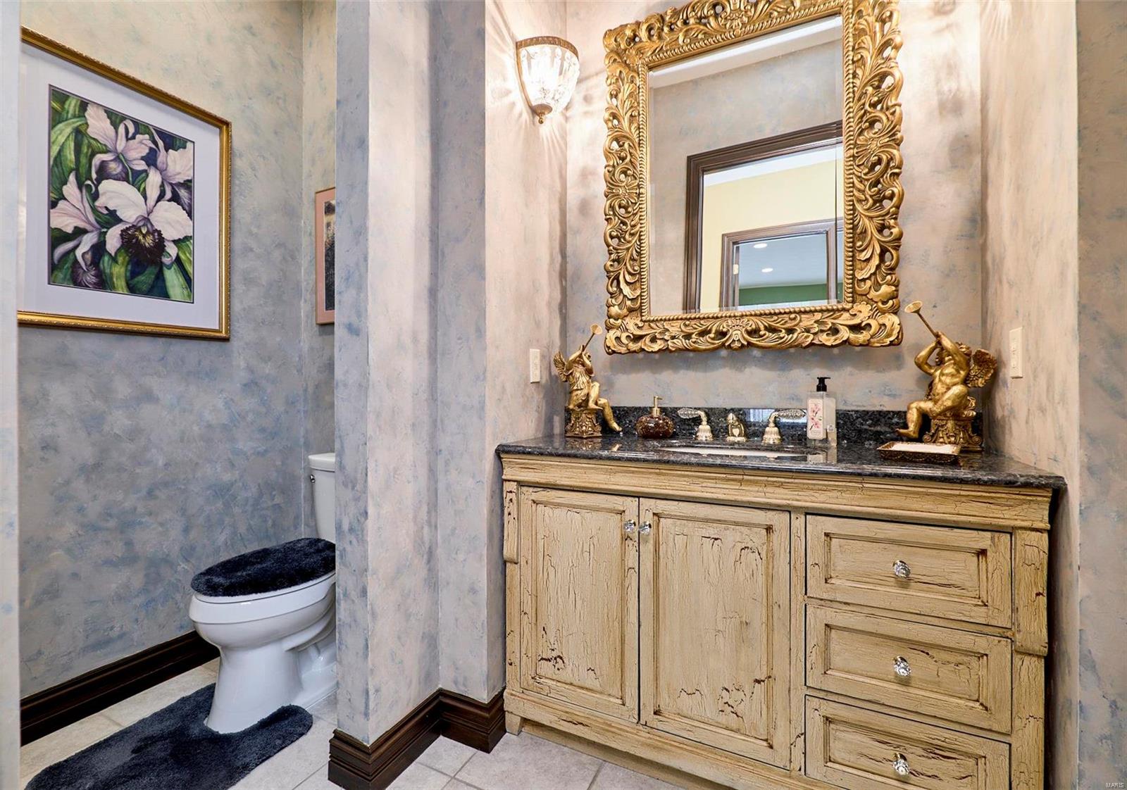 Anton Place - Residential