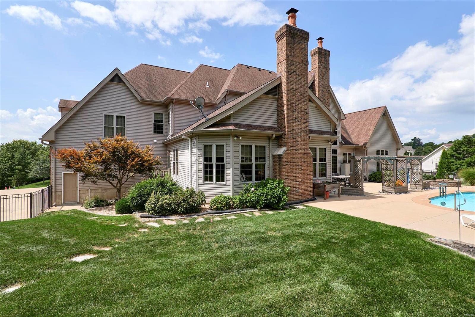 Anton Place - Residential