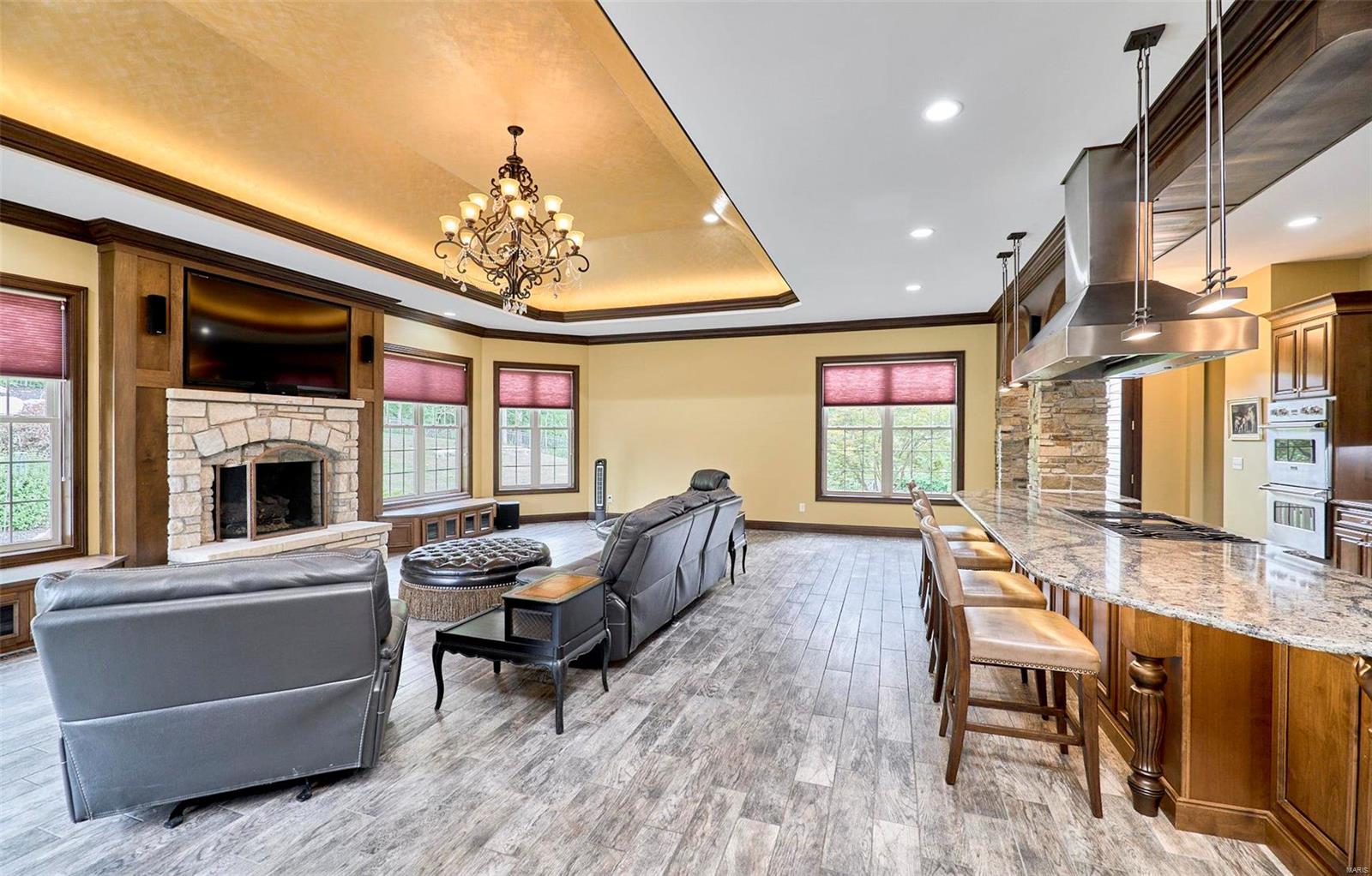 Anton Place - Residential