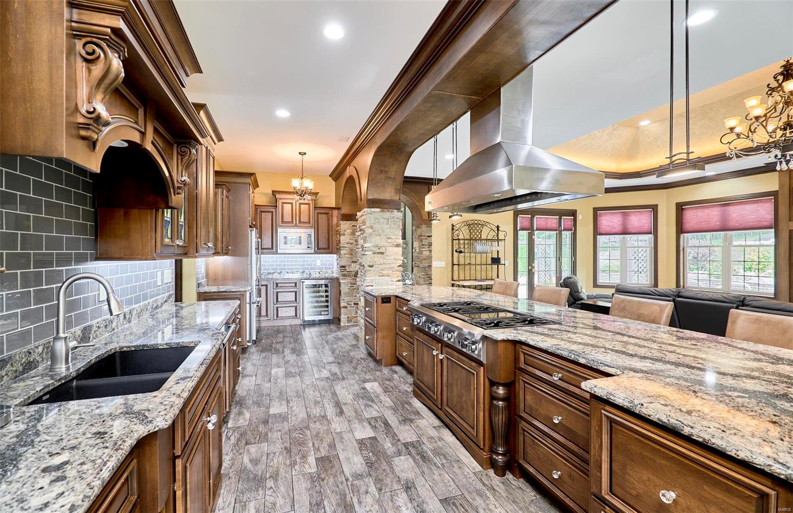 Anton Place - Residential