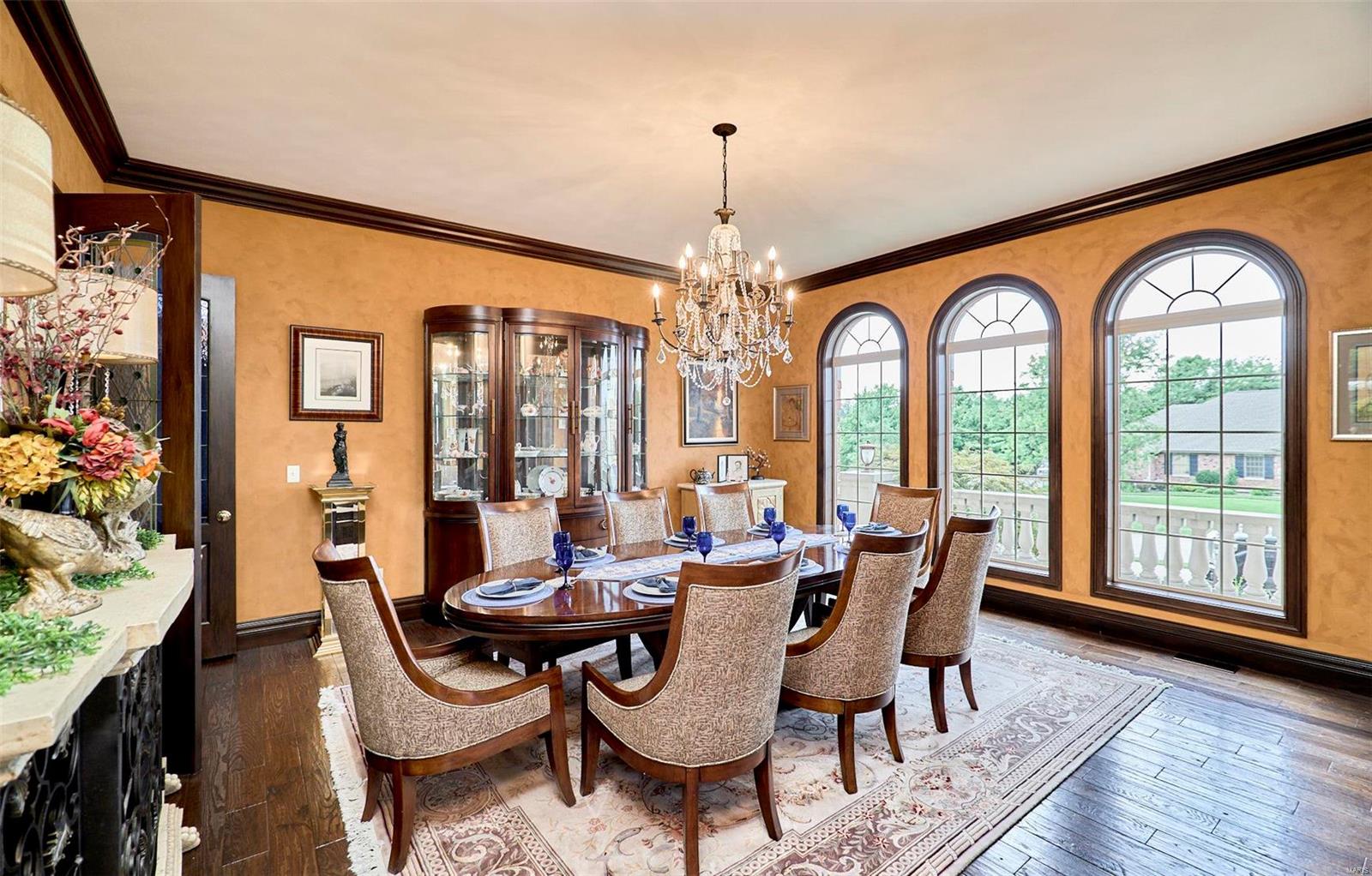 Anton Place - Residential