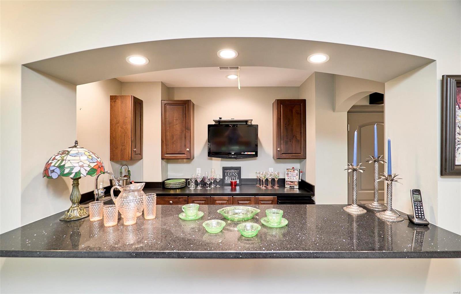 Anton Place - Residential