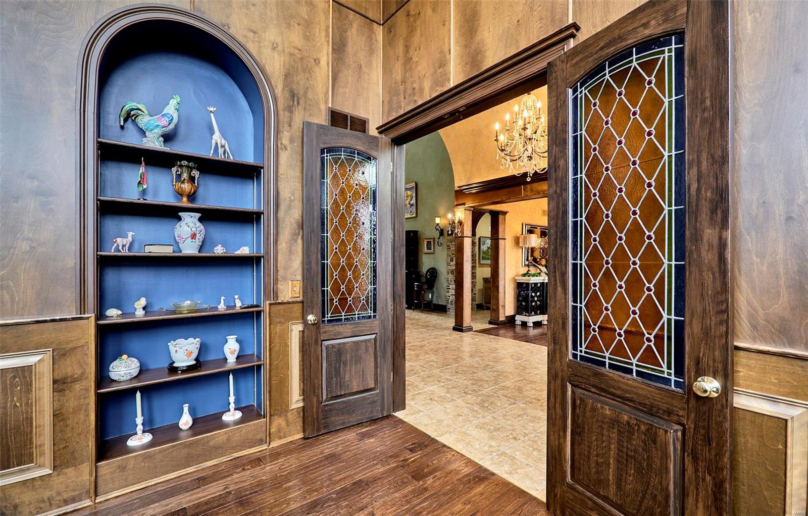 Anton Place - Residential