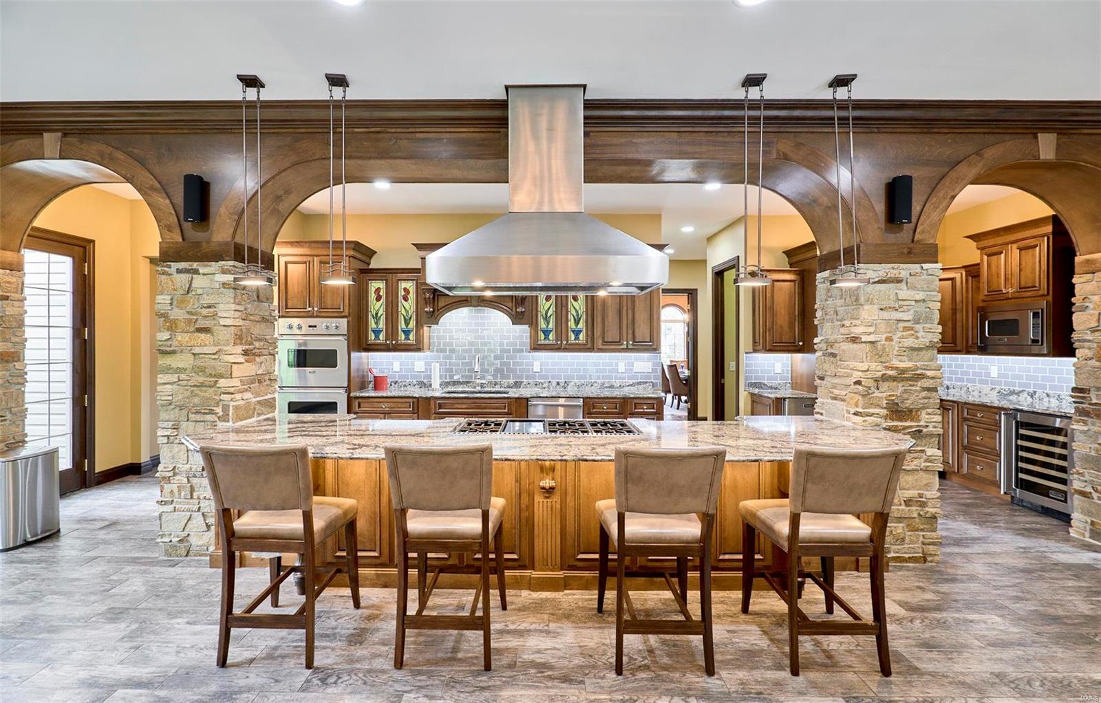 Anton Place - Residential