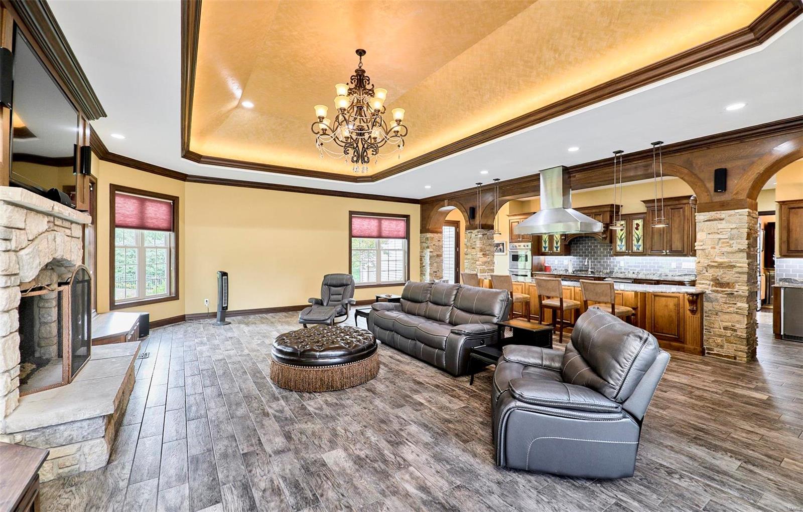 Anton Place - Residential