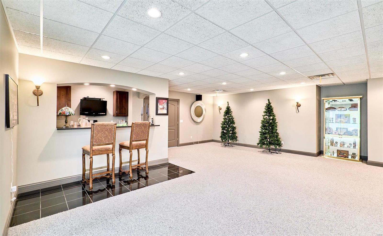 Anton Place - Residential