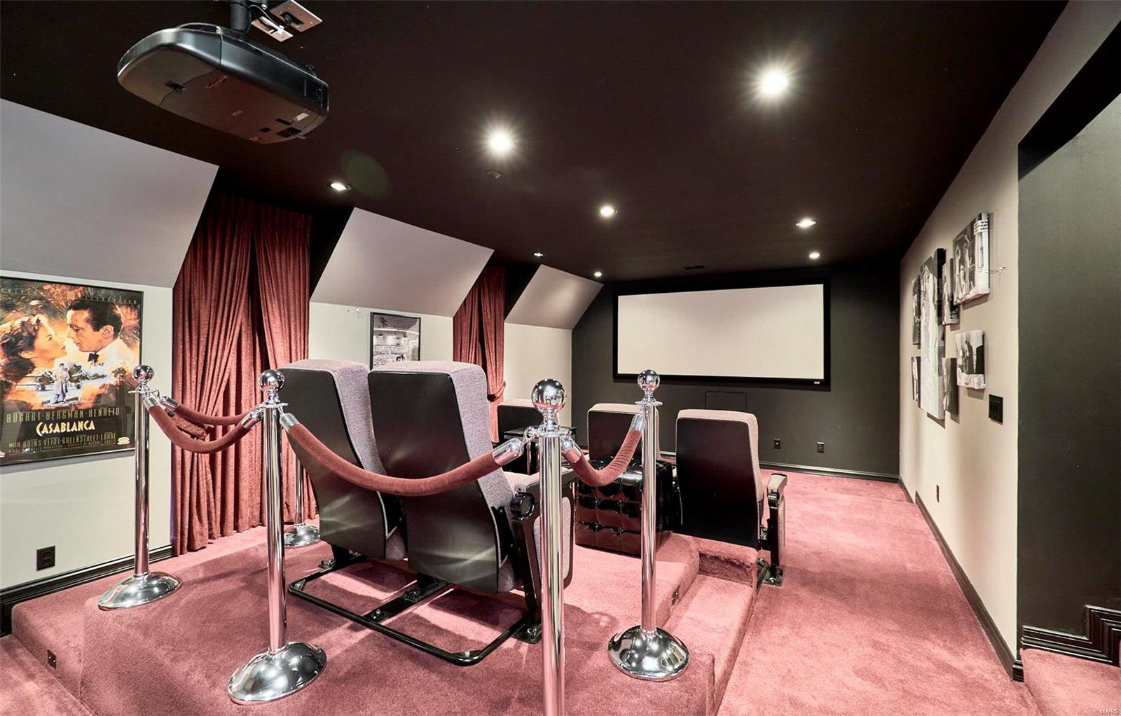 Anton Place - Residential