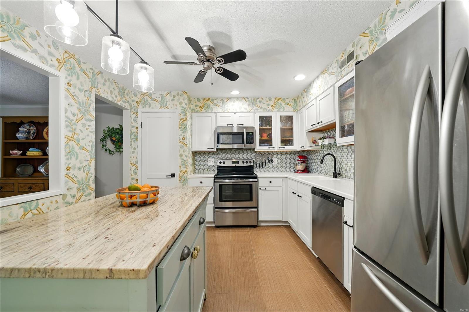 Kirkwood, Missouri 63122, United States, 2 Bedrooms Bedrooms, ,2 BathroomsBathrooms,Residential,Active,123630