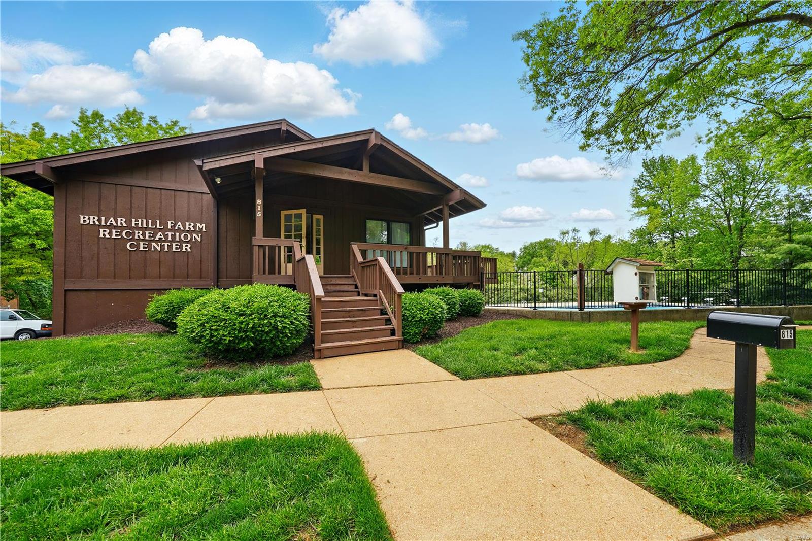 Kirkwood, Missouri 63122, United States, 2 Bedrooms Bedrooms, ,2 BathroomsBathrooms,Residential,Active,123630