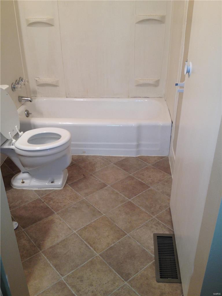 St Louis Commons Add - Residential Income