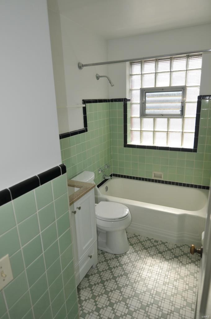 N McKnight RD - Residential Lease