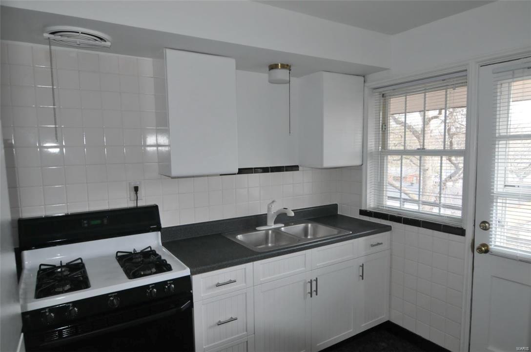N McKnight RD - Residential Lease