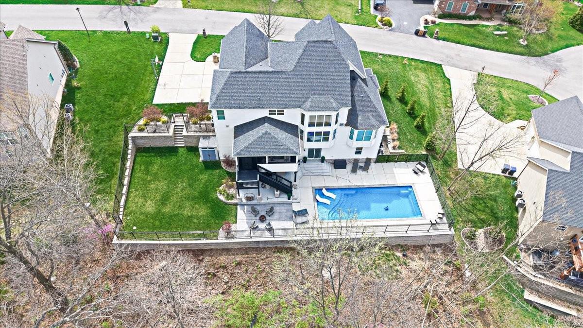 17933 Homestead Bluffs Drive