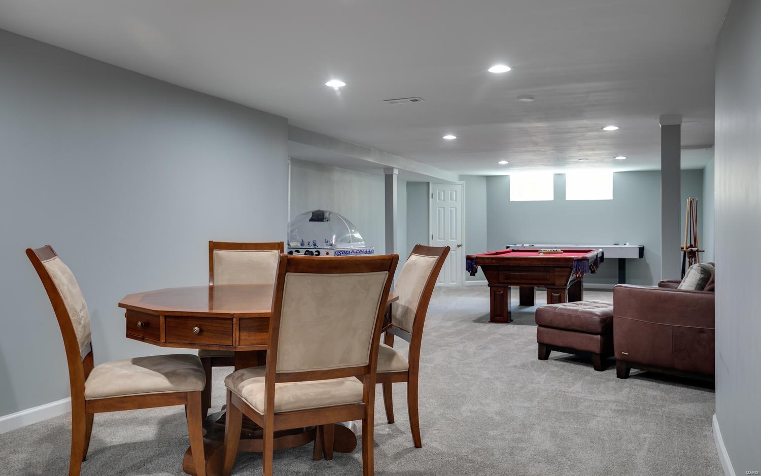 Town & Country Manor - Residential