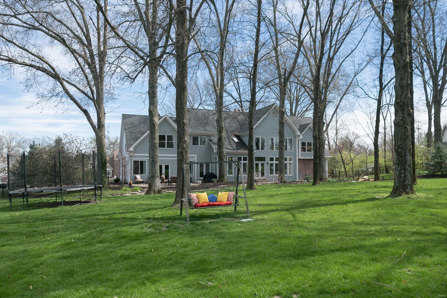 Town & Country Manor - Residential