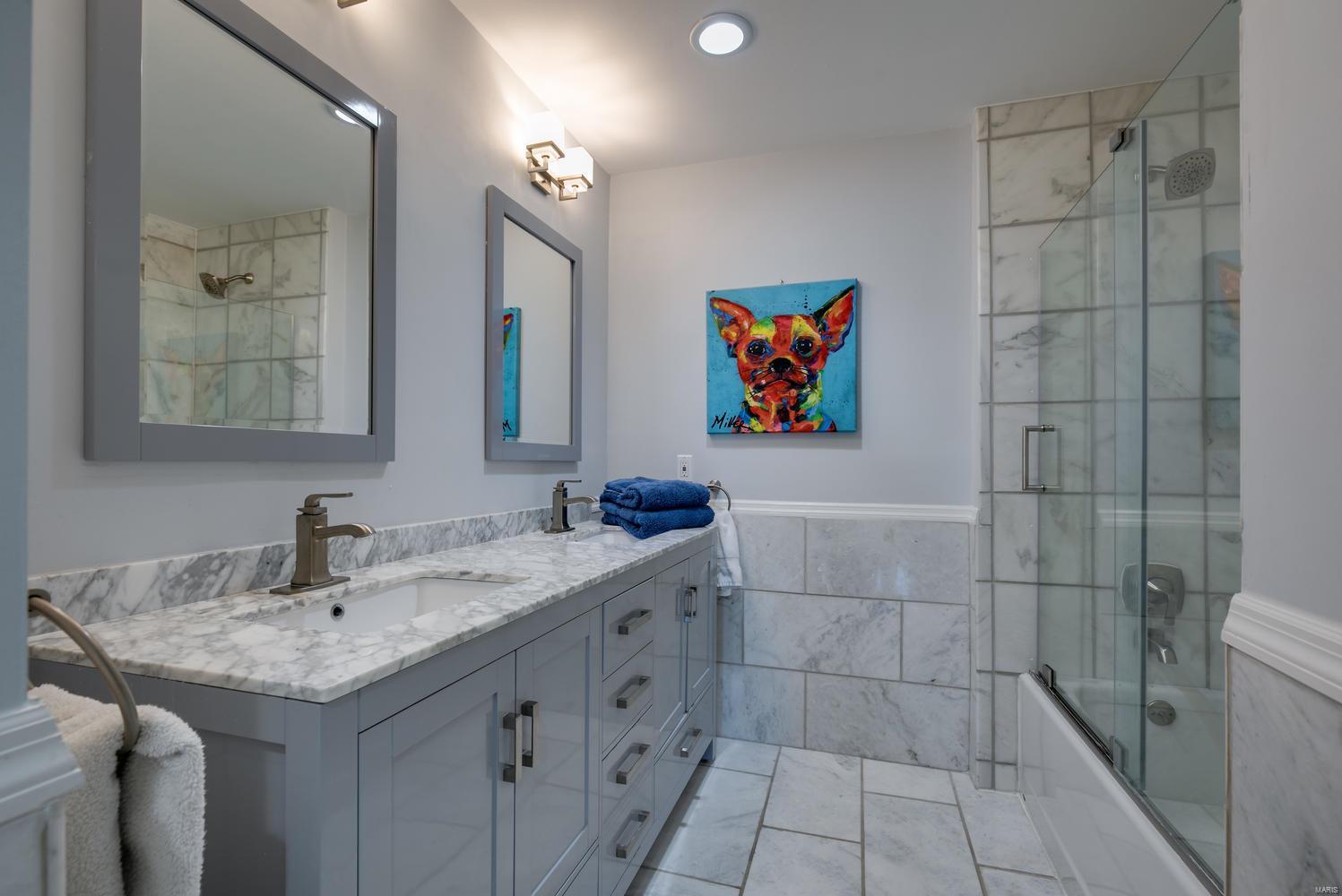 Town & Country Manor - Residential