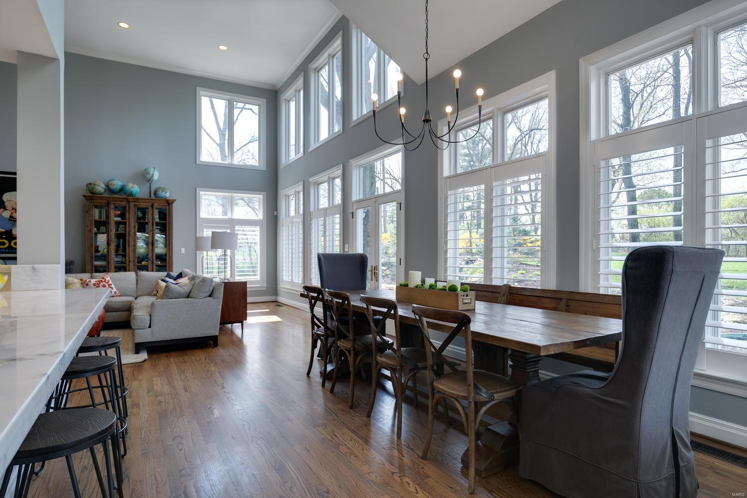 Town & Country Manor - Residential