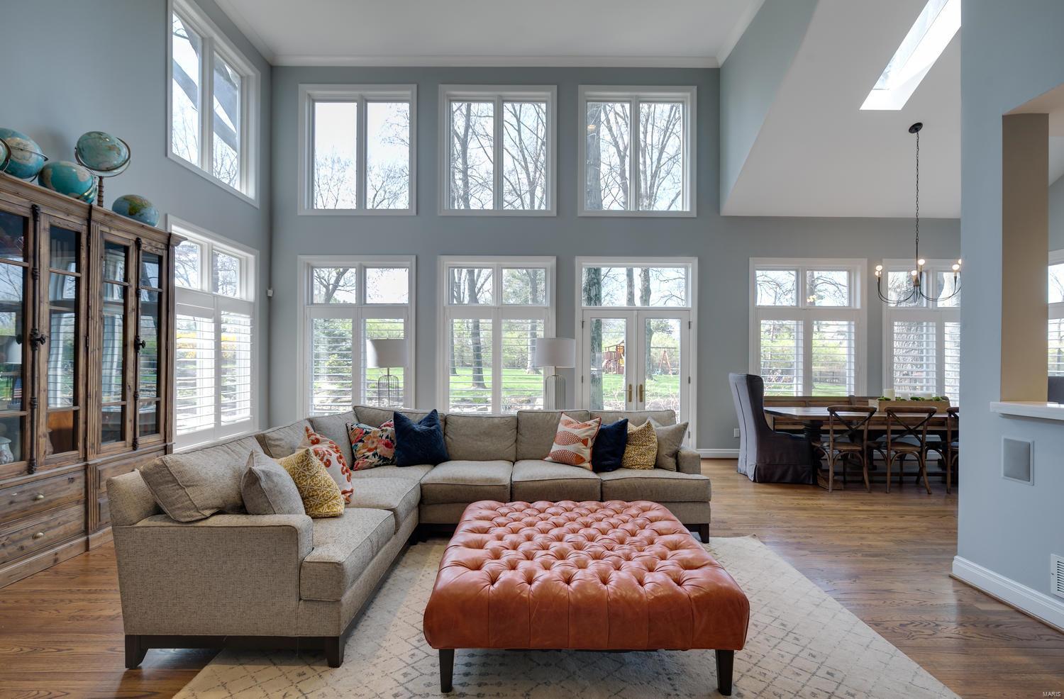 Town & Country Manor - Residential