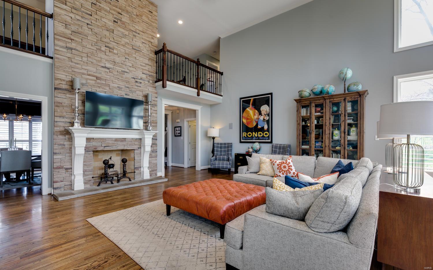 Town & Country Manor - Residential