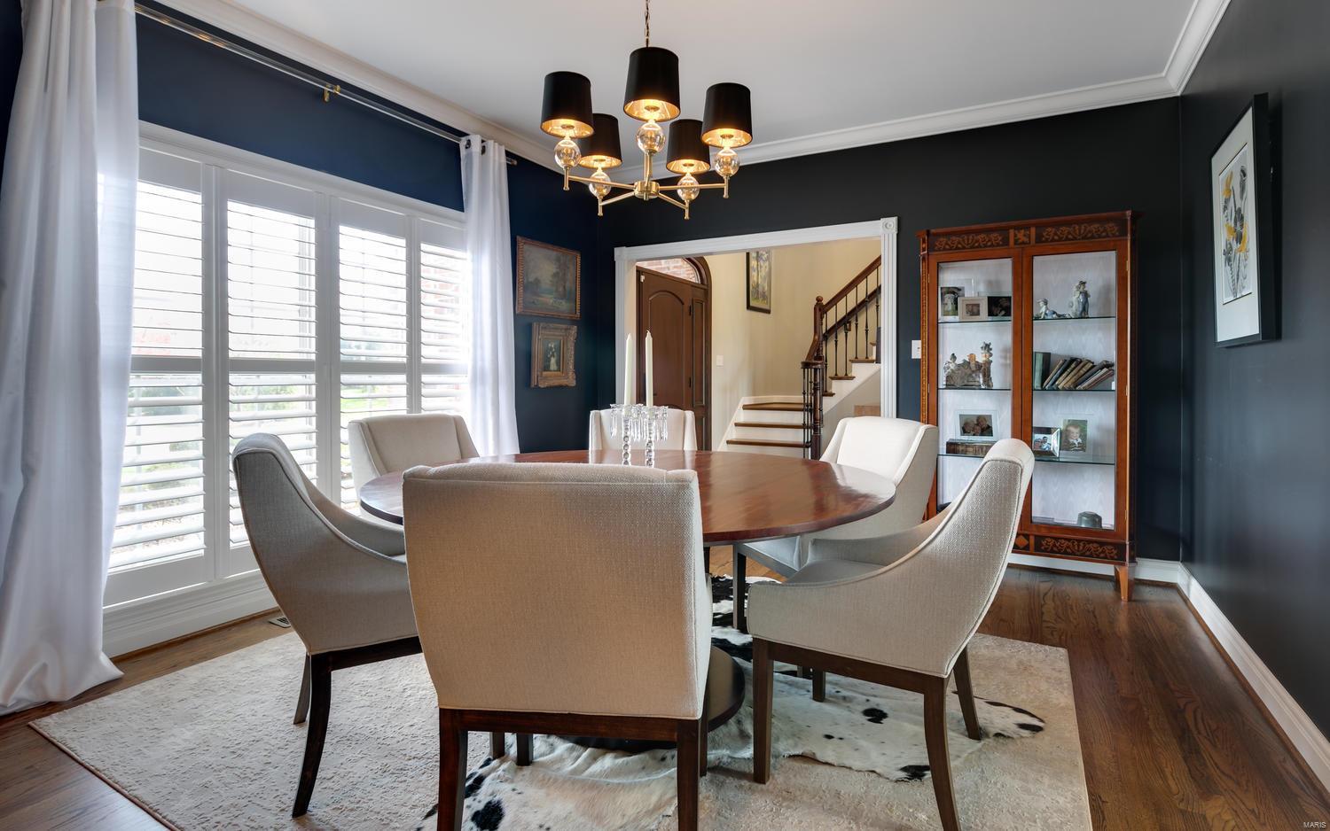 Town & Country Manor - Residential