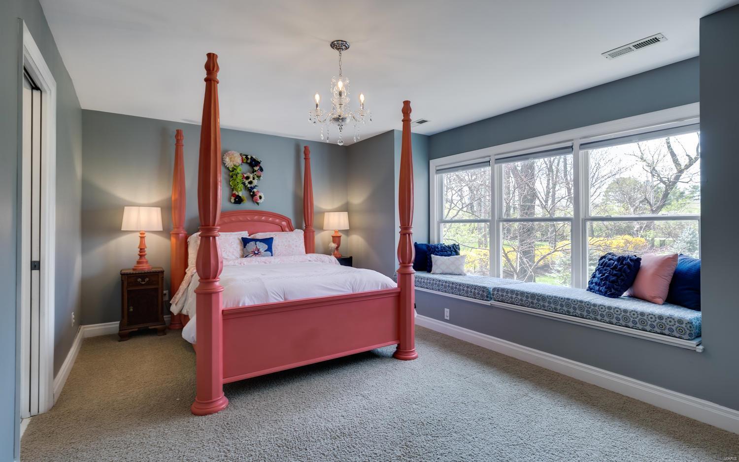 Town & Country Manor - Residential