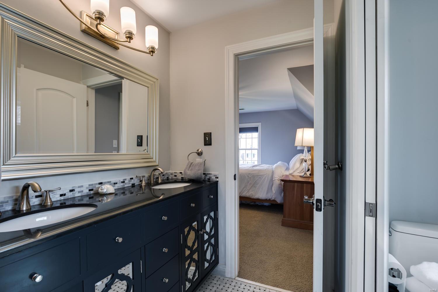 Town & Country Manor - Residential