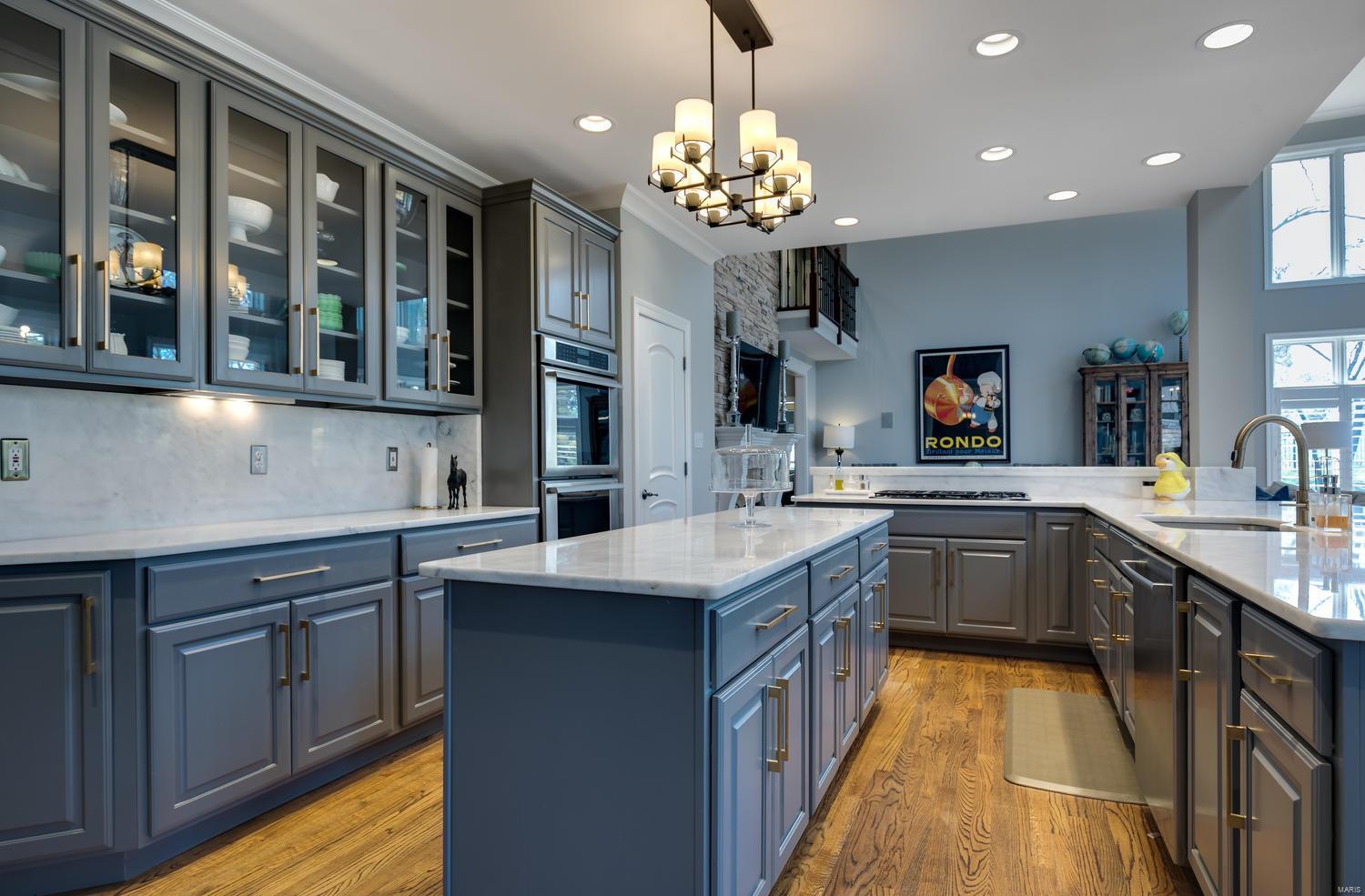 Town & Country Manor - Residential