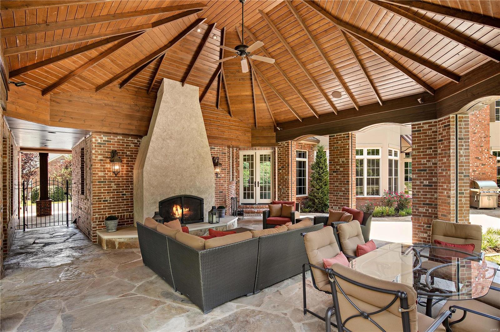 Lynnbrook - Residential