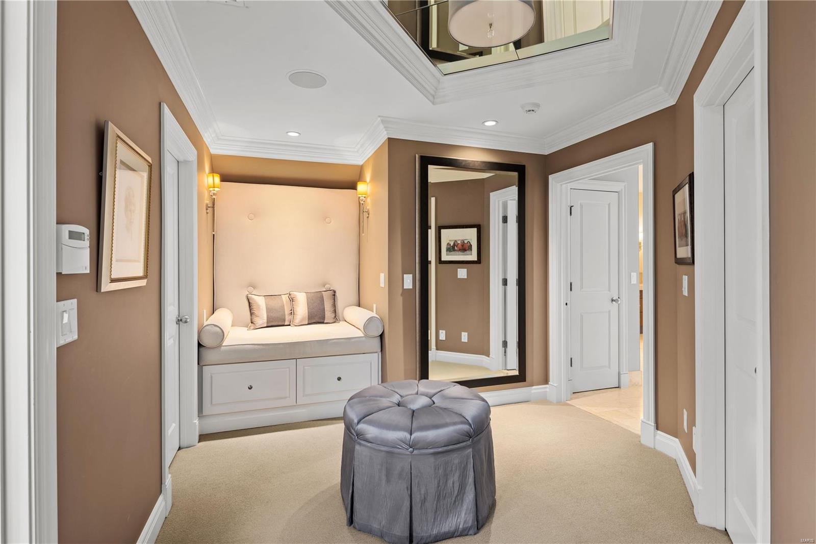 Lynnbrook - Residential