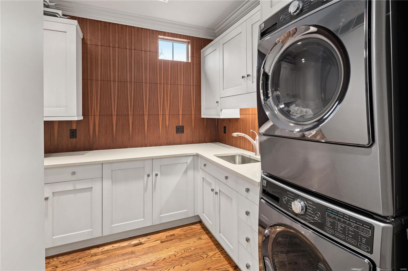 Lynnbrook - Residential