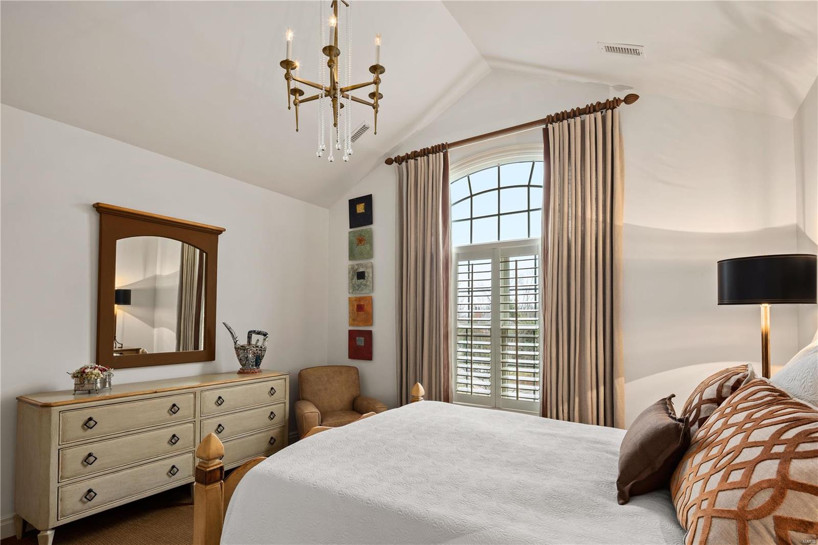 Lynnbrook - Residential