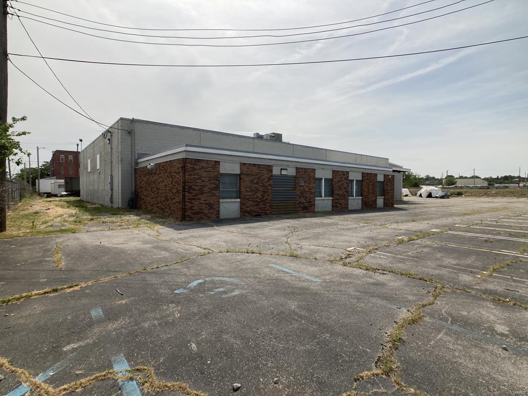 St Louis - Commercial Sale