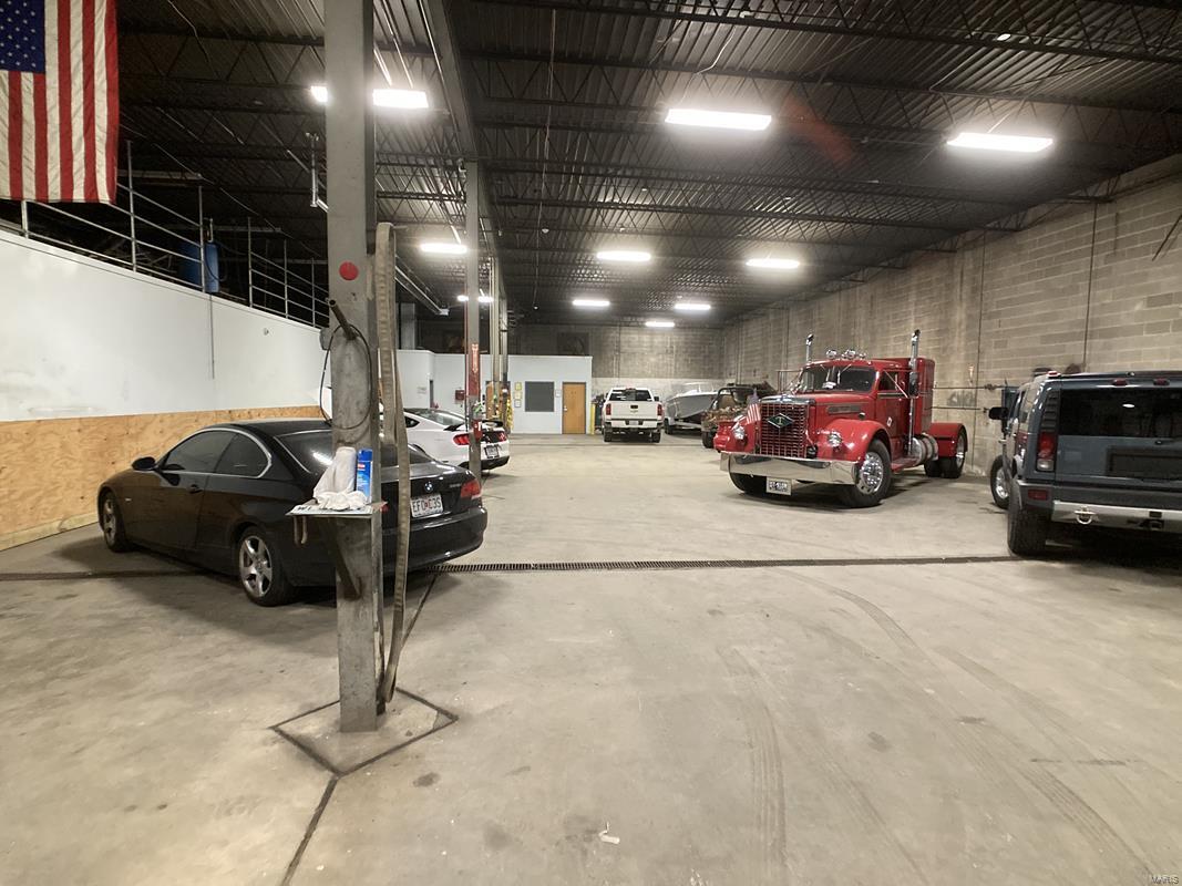 St Louis - Commercial Sale