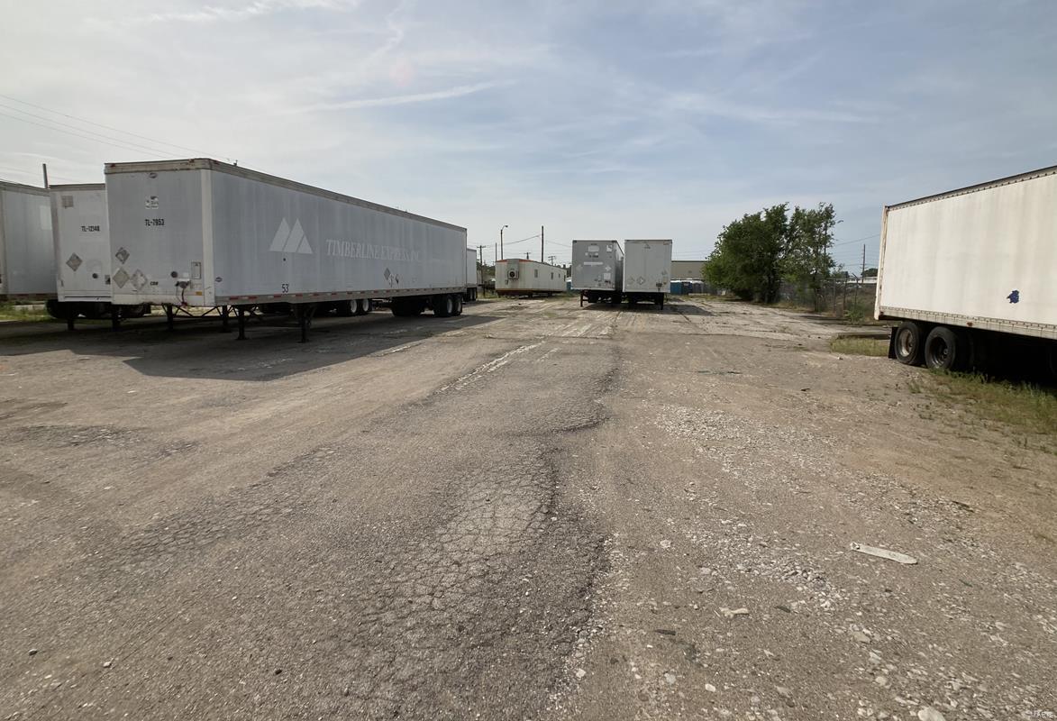 St Louis - Commercial Sale