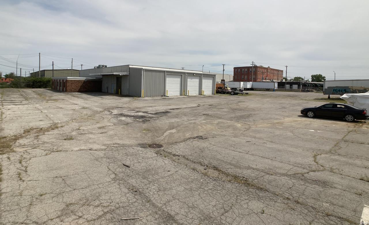 St Louis - Commercial Sale