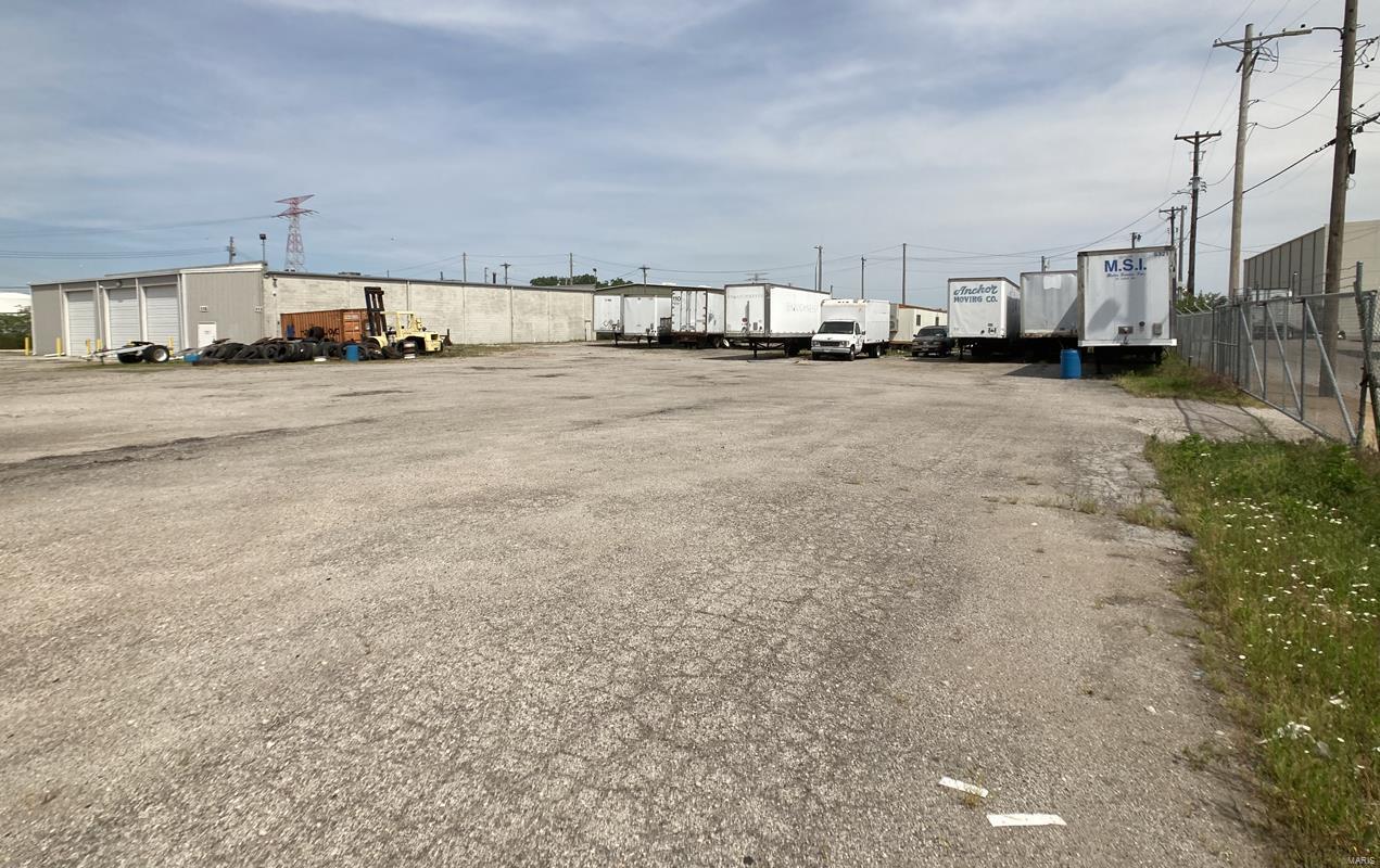 St Louis - Commercial Sale