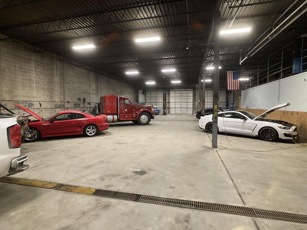 St Louis - Commercial Sale