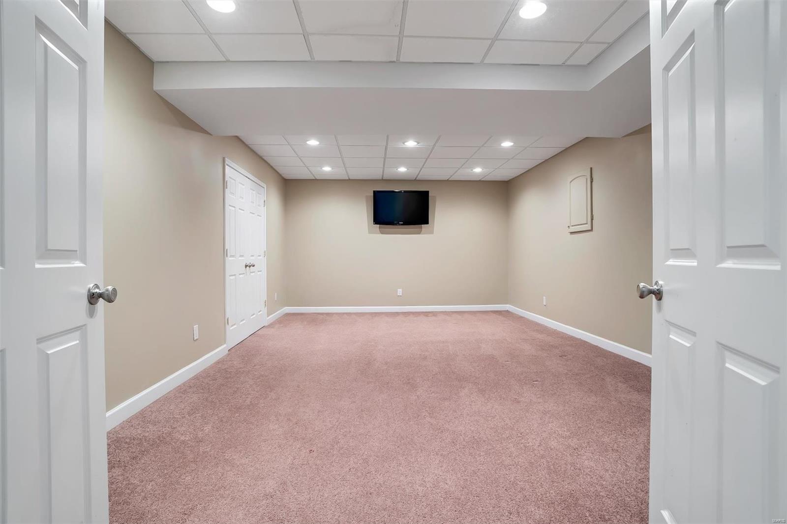 Section 6-44-6 Bdy Adj Aka Kirkwoods - Residential