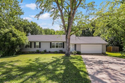 Photo of 5000 Rhett Butler Way, Villa Ridge, MO 63089 (MLS # 24037681)