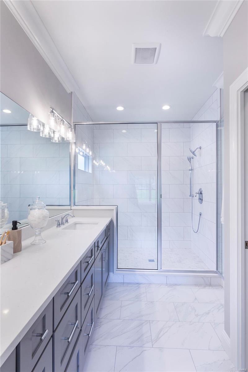 Manhattan Heights - Residential