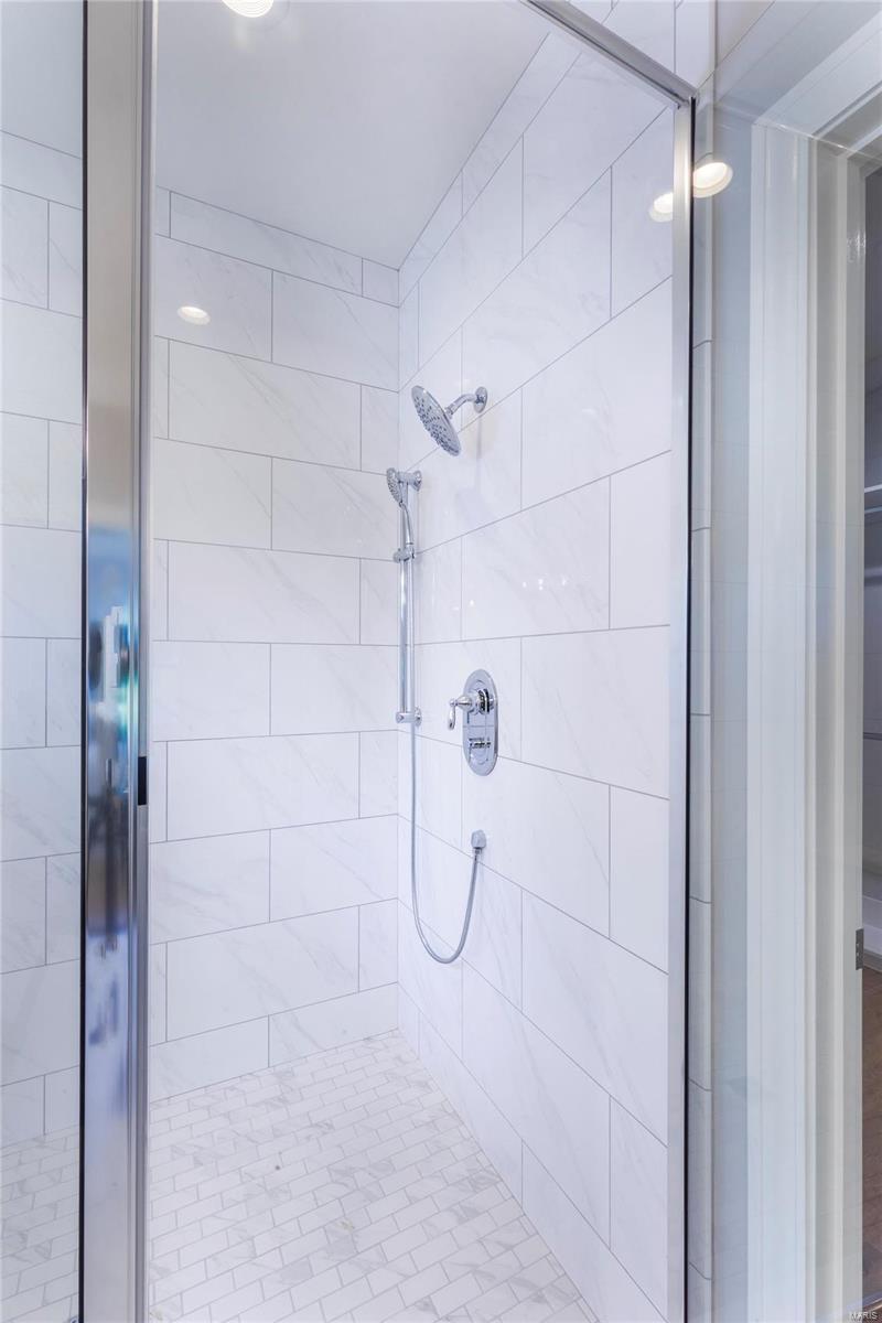 Manhattan Heights - Residential