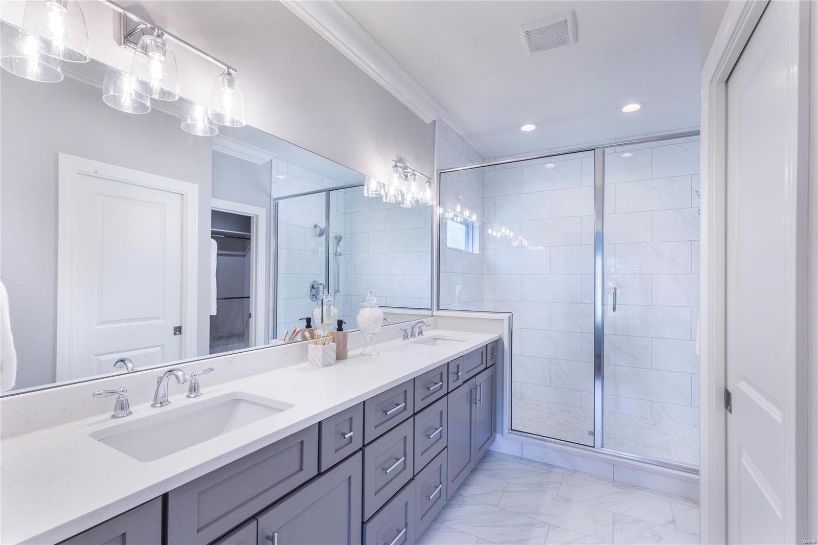 Manhattan Heights - Residential